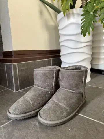 그레이 어그 부츠 22.0cm