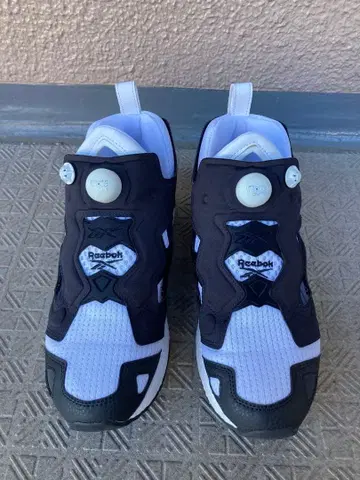 Reebok Instapump Fury 블랙/화이트