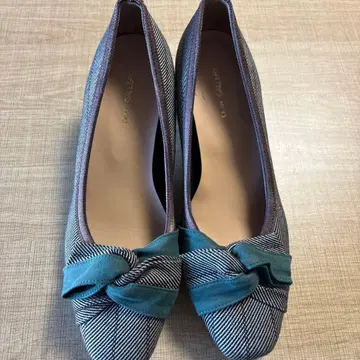 그레이와 터콰이즈 리본 펌프스 24.5cm