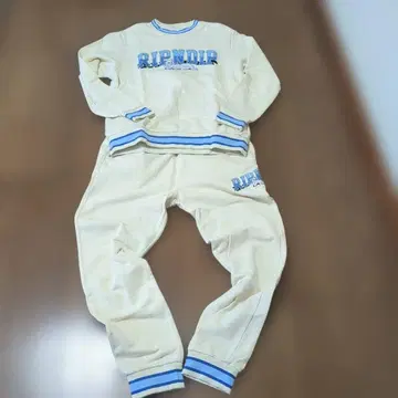 RIPNDIP 맨투맨 세트 크림색