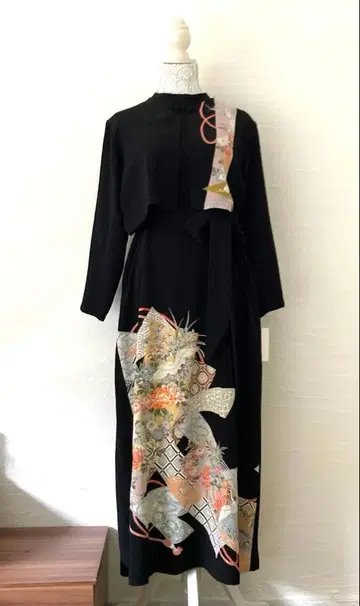 검은색 전통 예복 기모노 리메이크 스탠드 카라 원피스 외 3종 세트