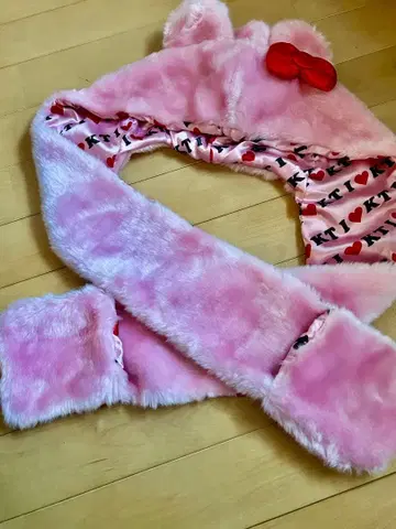 [컨디션 최상] 헬로키티 머플러 장갑 포함 팬캡