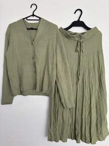 미라 오웬 니트 세트 스커트 셋업 M 사이즈