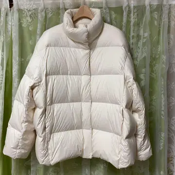 [유니클로] 파우더 소프트 다운 자켓