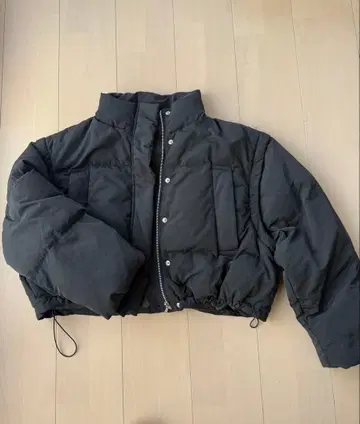 BEAMS Heart 블랙 다운 자켓 크롭 기장