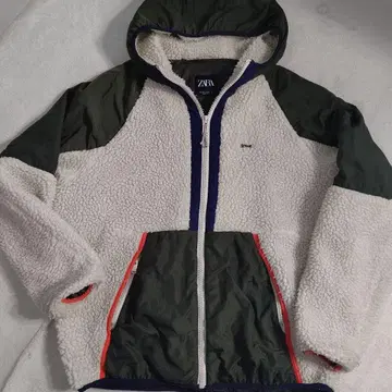 [ 하자품 가격 ] ZARA 자라 플리스 보아 후드티 자켓 크림 x 그린