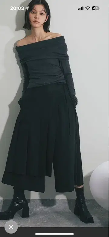 블랙 플리츠 롱 스커트