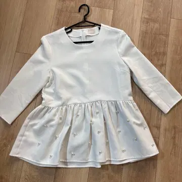 LialaxPG 플레어 실루엣 상의 S