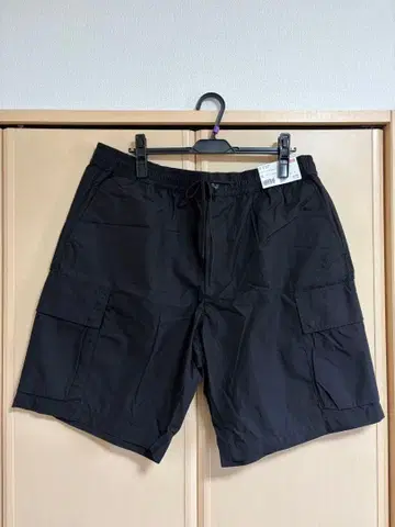 유니클로 와이드 핏 카고 팬츠