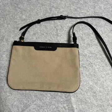 새상품급 찰스앤키스 숄더백 사코슈 블랙