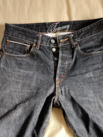 Tommy 다크 데님 청바지