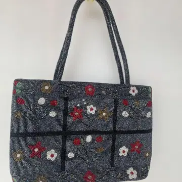 비즈 꽃무늬 핸드백 한국