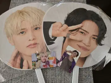 키쿠치 후마 시노즈카 다이키 부채 2개 세트 트레이딩 카드 포함