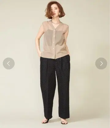 conte 자수 레이스 턱 팬츠 36