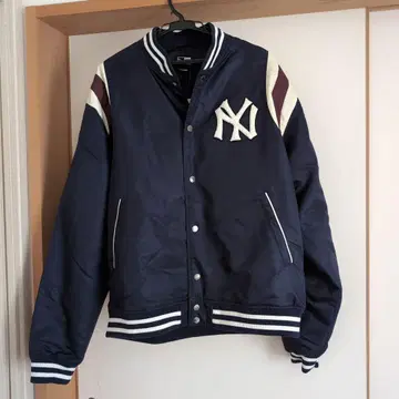 뉴에라 미사용 새상품 NY 로고 바시티 자켓