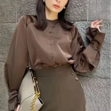 anuans 새틴 파이핑 래글런 블라우스