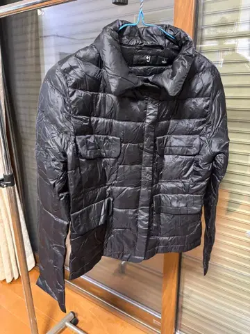 유니클로 독점 디자이너 콜라보 프리미엄 블랙 다운 자켓 여성용 L
