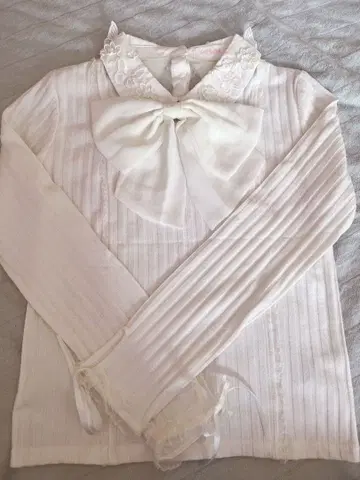 LIZ LISA 블라우스