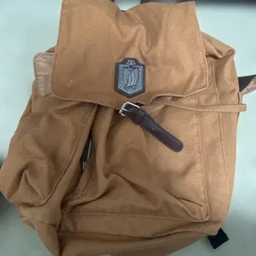 진격의 거인 백 (유니버셜 한정판)