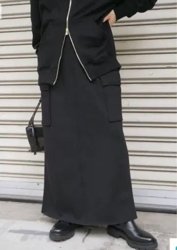 택 포함 AP STUDIO Warm Sweat Cargo Skirt