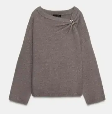 시착만 한 상품 이번 시즌 ZARA 브로치 니트 스웨터