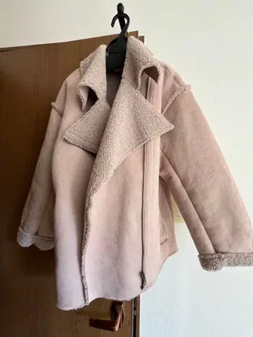 SNIDEL 핑크 베이지 무스탕 자켓