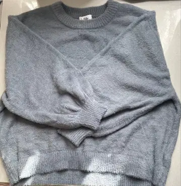 M 사이즈 블루 그레이 샤기 니트