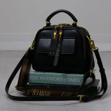 pumpkin port 숄더백 블랙