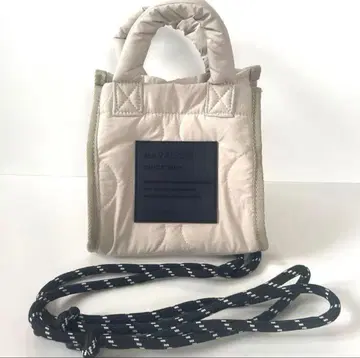 컨디션 최상 BAYFLOW 베이플로우 퀼트 변형 미니 숄더 아이보리