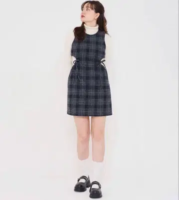 TINA:JOTUN 점프 스커트 미니 기장 네이비 체크 무늬