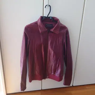 가죽 자켓 빨간색