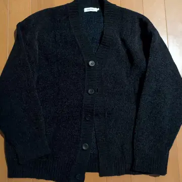 몰 베이직 니트 V넥 가디건