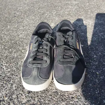 PUMA 스웨이드 스니커즈