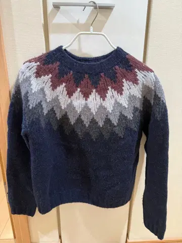 MARGARET HOWELL 스코틀랜드제 니트