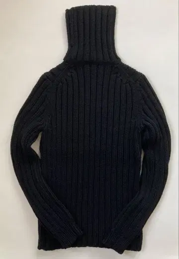 싱크로 크로싱 리브 터틀넥 스웨터