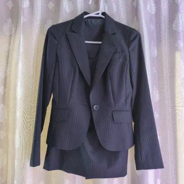 [ 새상품급 ] 다크 그레이 스트라이프 비즈니스 정장