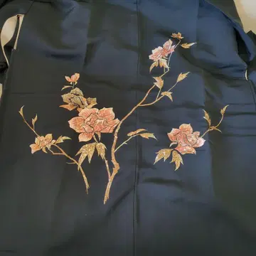 블랙 꽃무늬 자수 겉옷 새상품급 장미 무늬