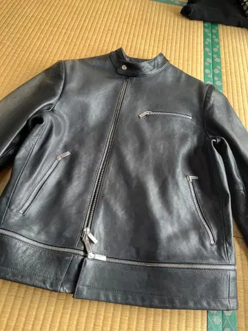 가격 인하 OK 엠포리오 아르마니 램 가죽 라이더 자켓