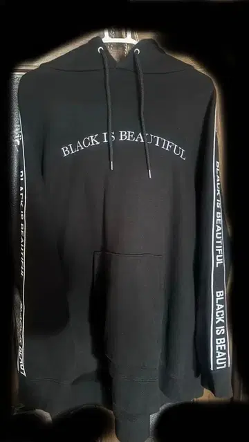 BLACK IS BEAUTIFUL 후드티 XXlll