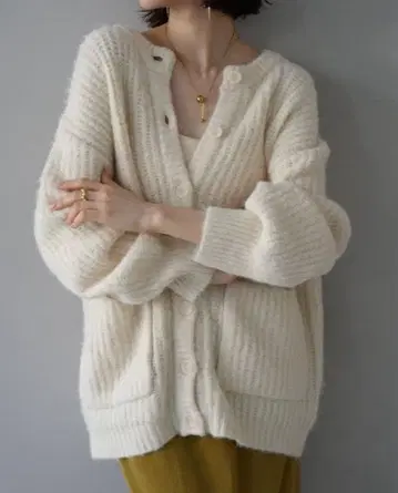 새상품급 lumier 아이보리 니트 가디건 버튼 포함