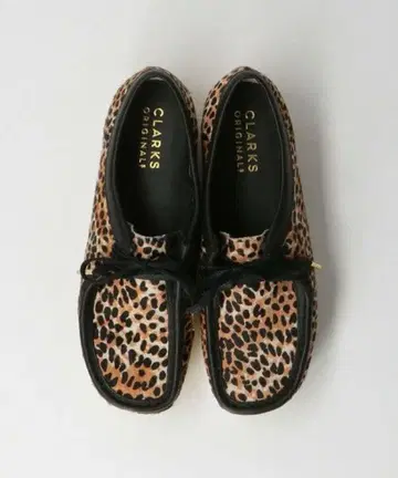 CLARKS 레오파드 왈라비 부츠