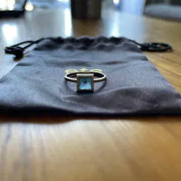 ete 골드링 블루스톤 포함