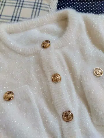 새상품 화이트 라메 믹스 니트 셋업 골드 버튼 F