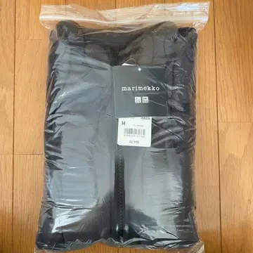 미사용 새상품 유니클로 마리메꼬 플리스 M 사이즈 블랙 x 그레이