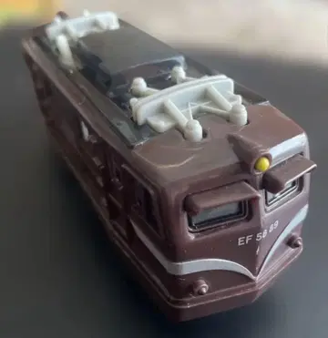 EF58 89 프라레일 차량 브라운