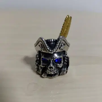 스컬 반지 파란 스톤 해적 반지