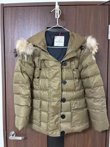 MONCLER 올리브 다운 자켓
