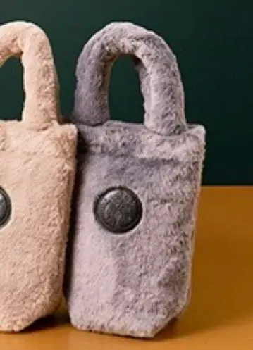 스벅 홀리데이 2025 보틀 숄더백 퍼 그레이