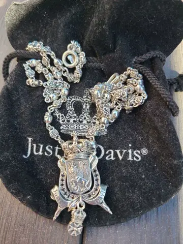 Justin Davis REGAL CHAMBER