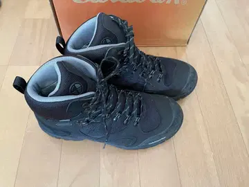 Caravan 등산화 블랙 25.5cm